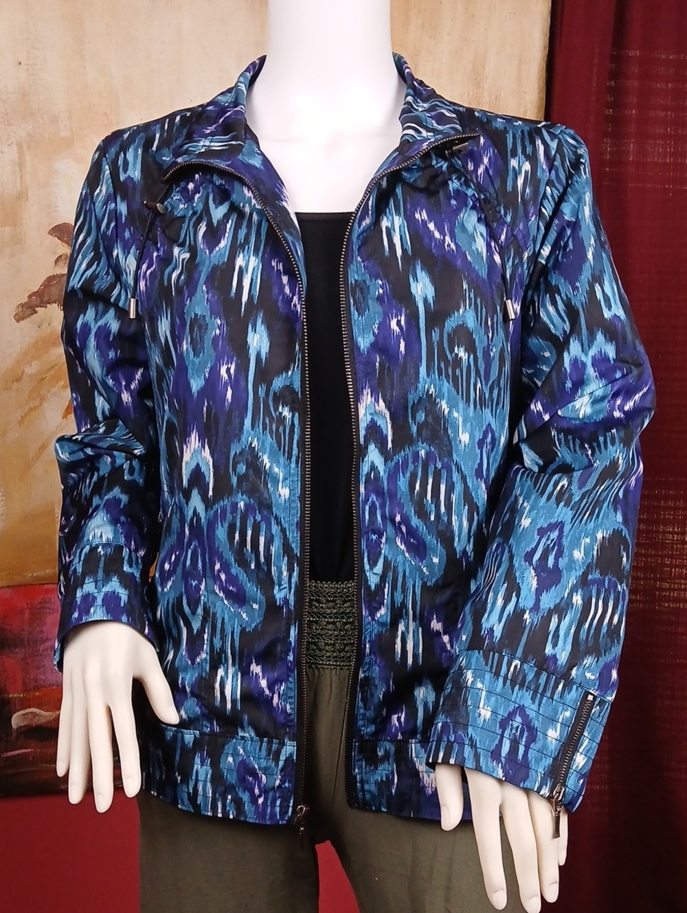 Zenergy By Chico Women's Blue Patterned Zip-Front Jacket Size 1 (M/8)